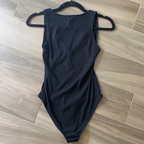 NWOT Ribbed body suit - Picture 4 of 5